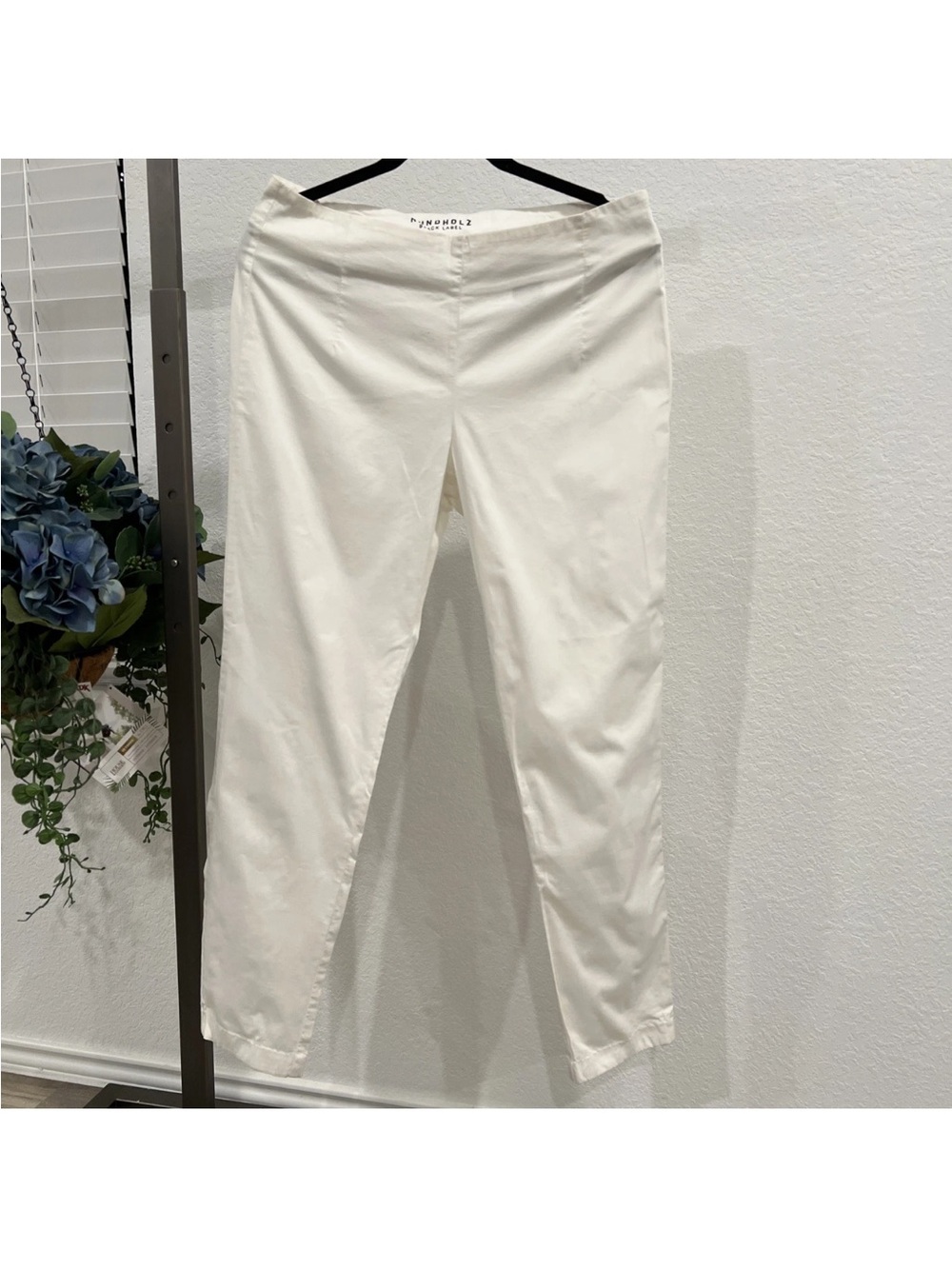Tailored Cream Ankle Pants by Banana Republic